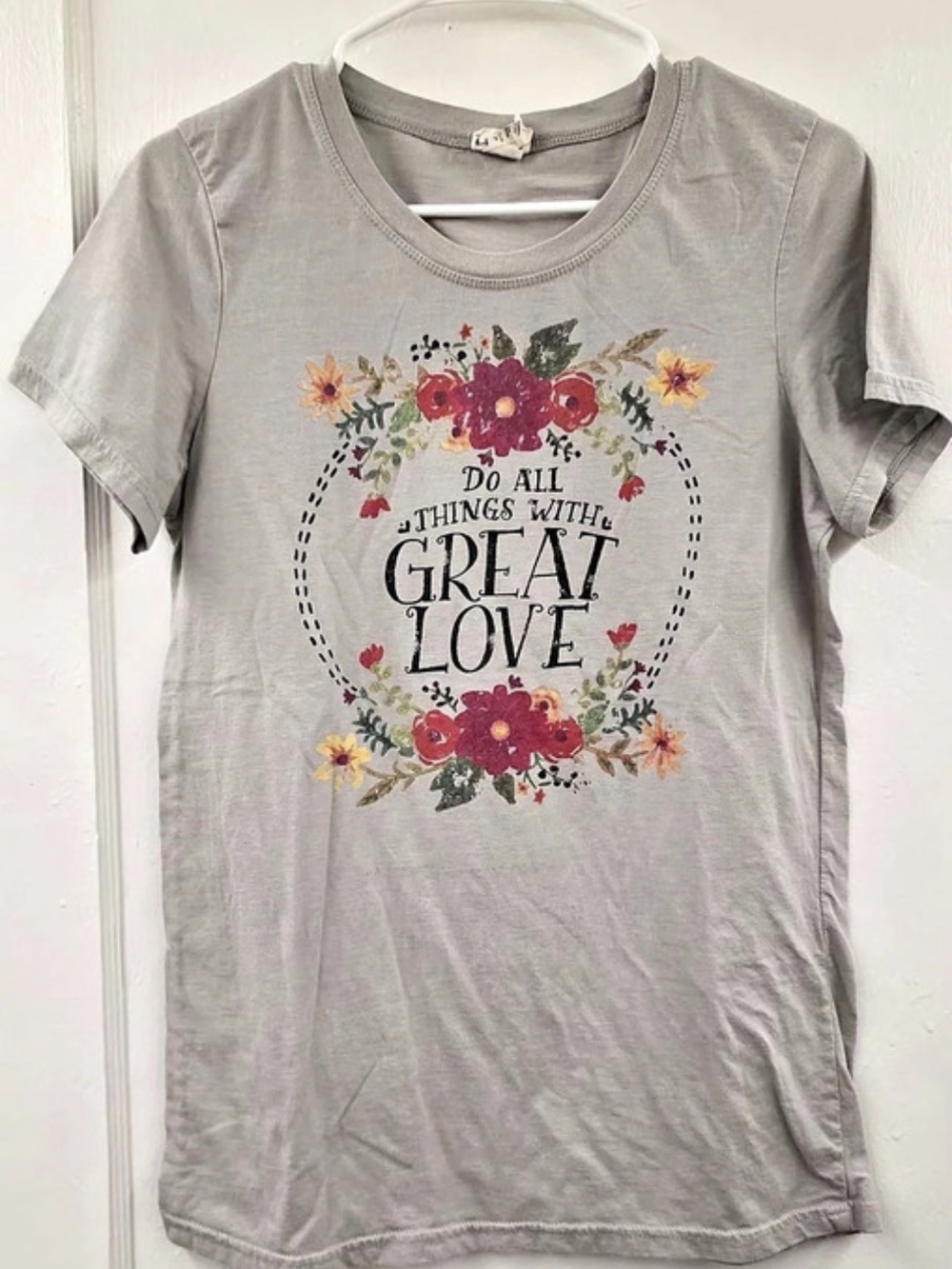 Natural Life Great Love Floral Graphic Tee Gray Size XL